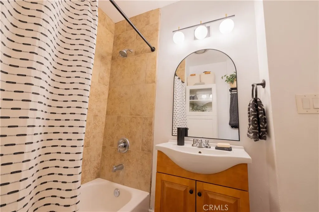 https://cdn.realtyfeed.com/cdn/127/306799604/6af0211214255f58a23c6b3088fc91ed.webp