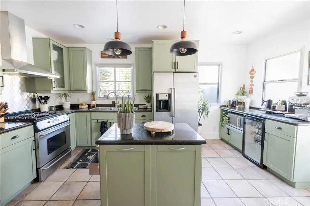 https://cdn.realtyfeed.com/cdn/127/306799604/9ace46be5db68cc5d78db0b5791799fa.webp