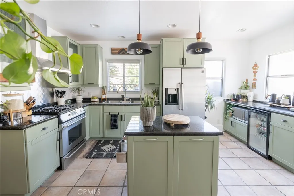 https://cdn.realtyfeed.com/cdn/127/306799604/a98df8b2499e365a017b902d0e166846.webp