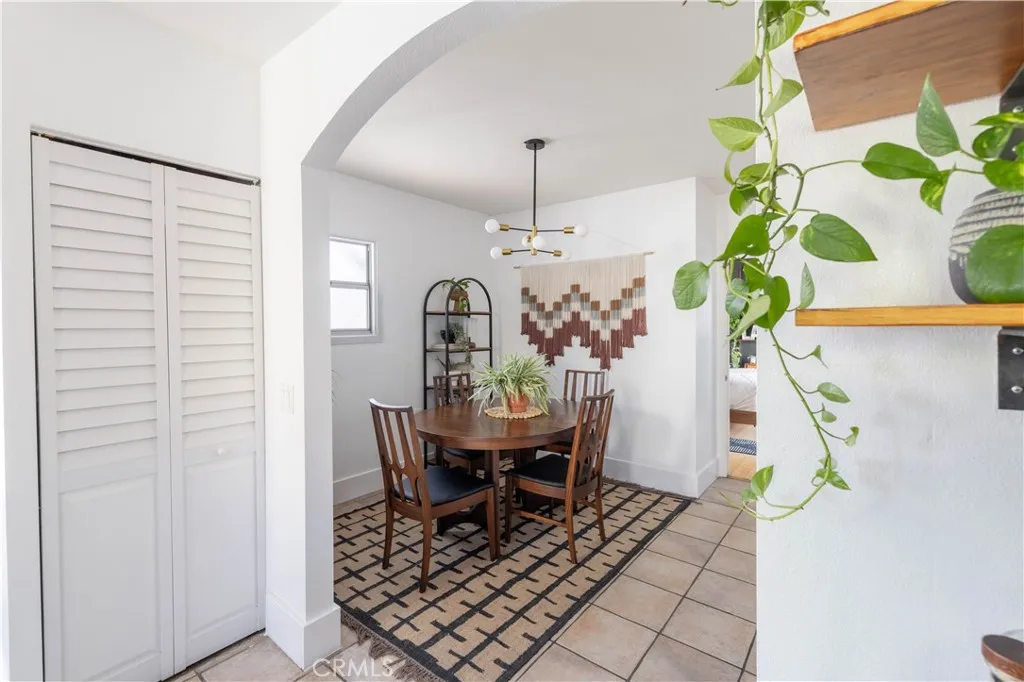 https://cdn.realtyfeed.com/cdn/127/306799604/b53a5b935f6319887c121d218156d77c.webp