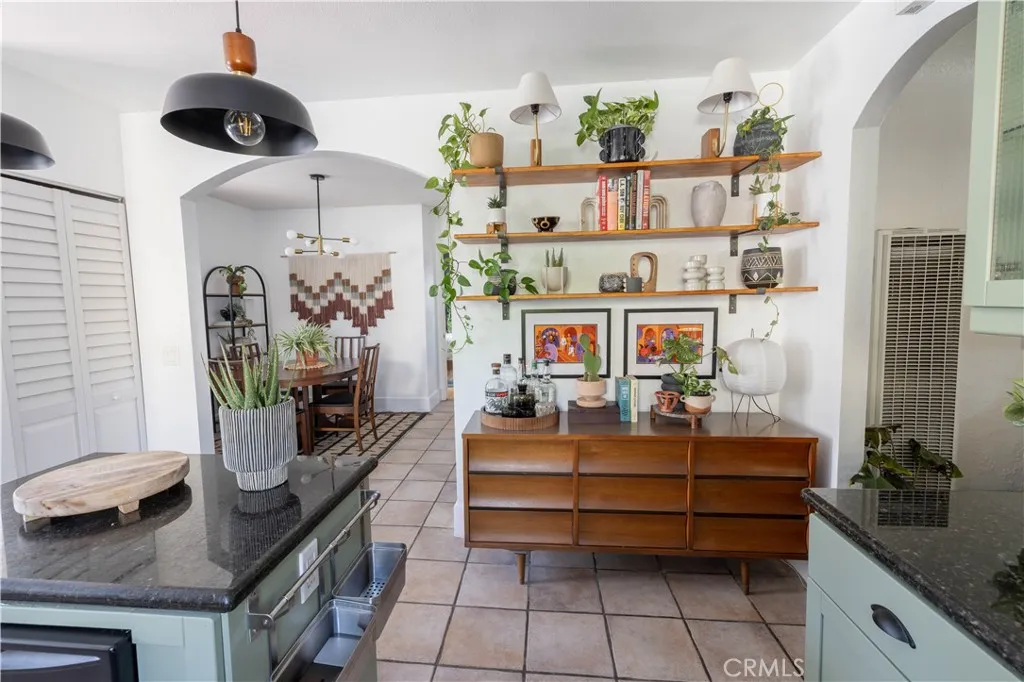 https://cdn.realtyfeed.com/cdn/127/306799604/d38c8093906f16ed9d46aadfaa11658d.webp
