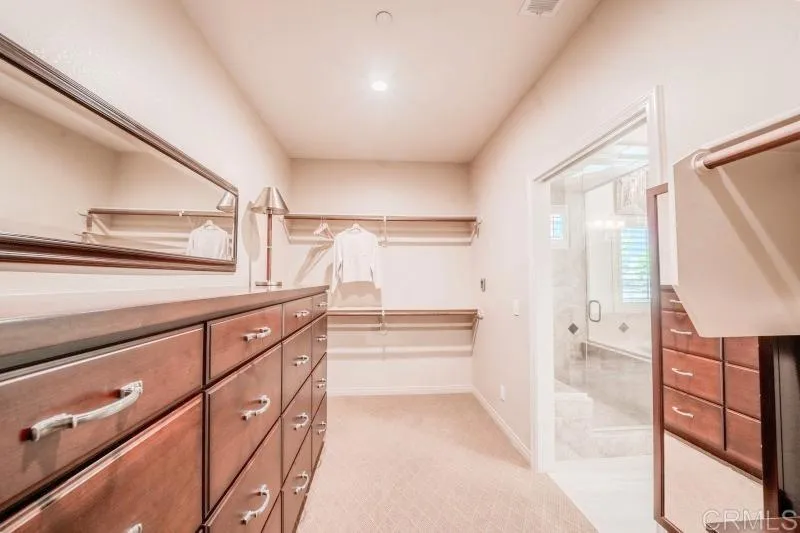 https://cdn.realtyfeed.com/cdn/127/306799609/8f7de0494471b3336b18c9ff4fe6d472.webp