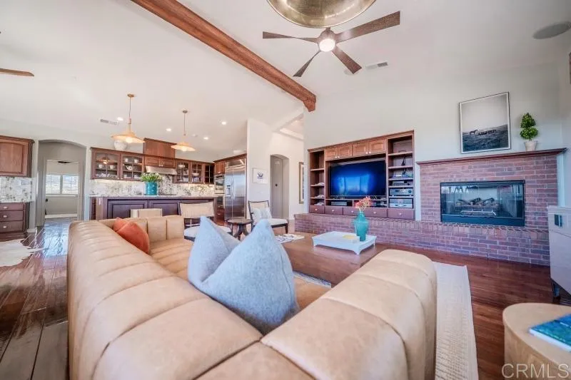 https://cdn.realtyfeed.com/cdn/127/306799609/c17f028833f551ac4f3d4fe88af1e9fe.webp