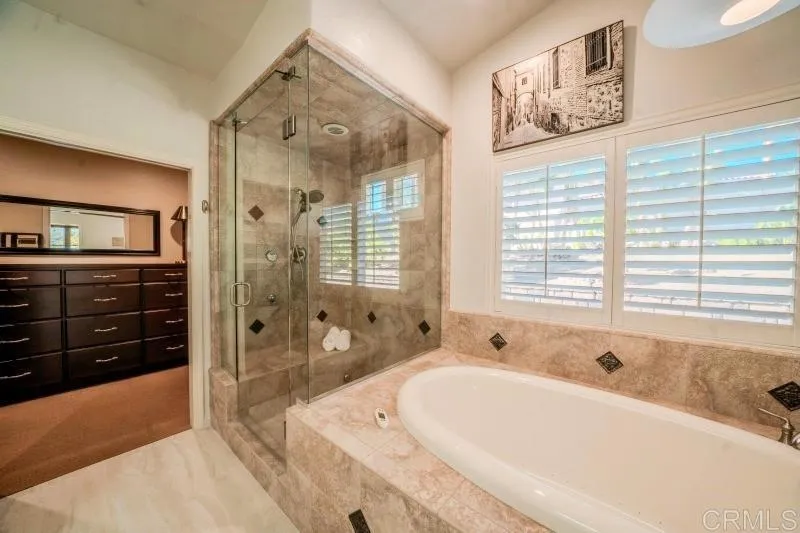 https://cdn.realtyfeed.com/cdn/127/306799609/e53d3205e94d8708d0555d518fcbd36e.webp