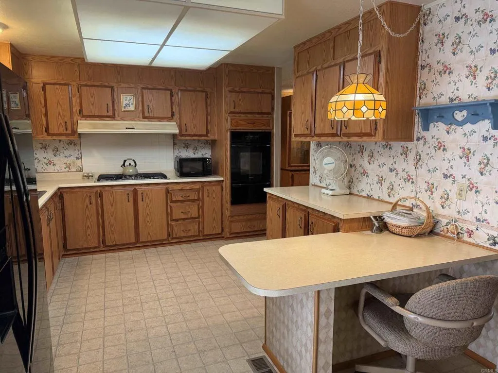 https://cdn.realtyfeed.com/cdn/127/306799611/005a7ad1721d34606610bfb6da2653d3.webp