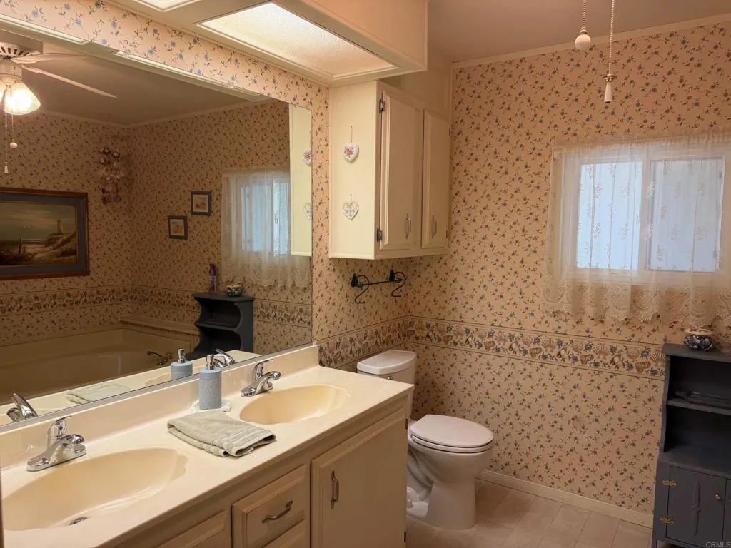 https://cdn.realtyfeed.com/cdn/127/306799611/68ee45a52e6be31960cfe83b4c13a827.webp