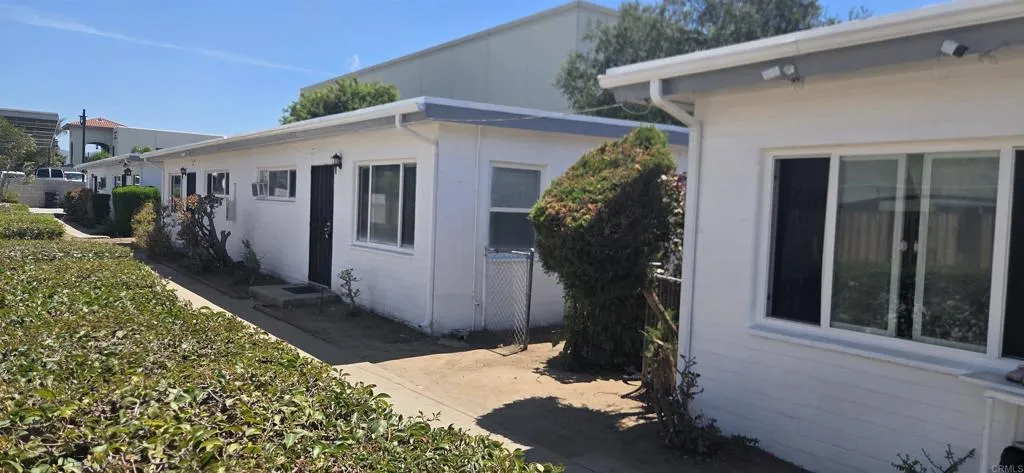 321-331 Roanoke Road, El Cajon, CA 92020 - Photo 3 of 13, El Cajon, CA