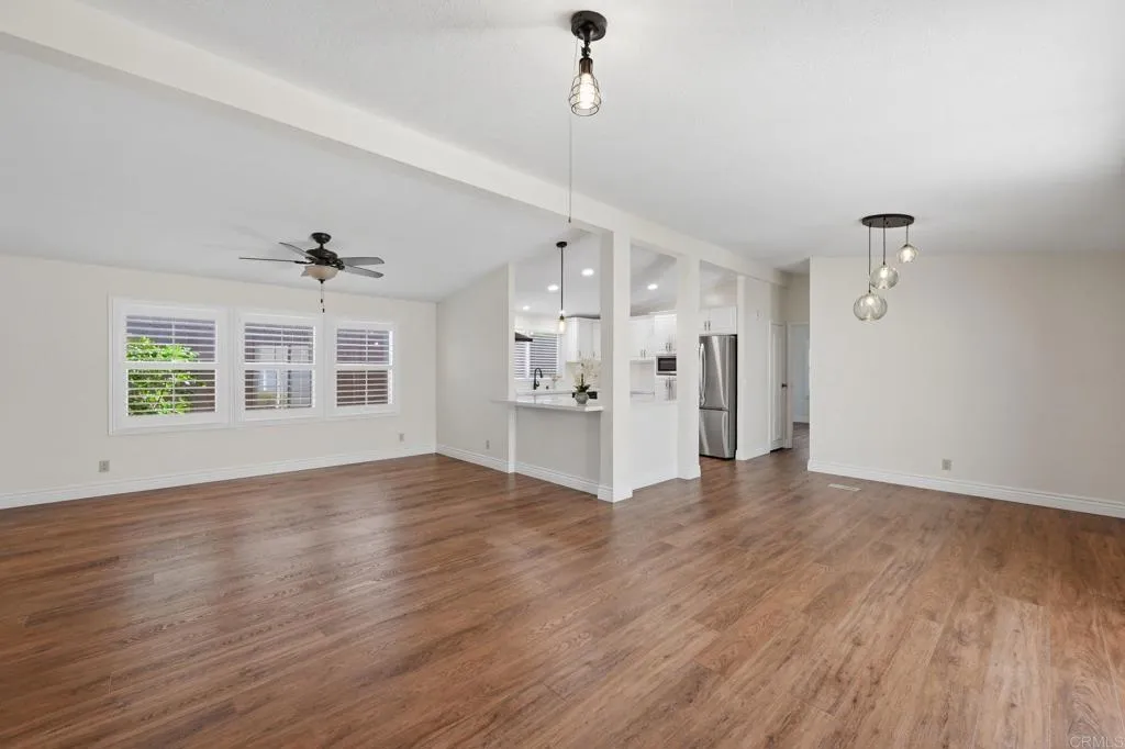 https://cdn.realtyfeed.com/cdn/127/306799745/4a05d8854a2db8f9b31458c9cb3196c1.webp