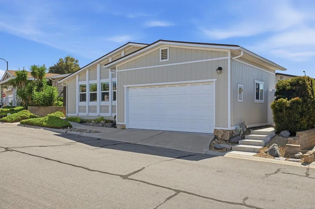 https://cdn.realtyfeed.com/cdn/127/306799745/7a8c4799af71b4f63aa8b57c8a66ec37.webp