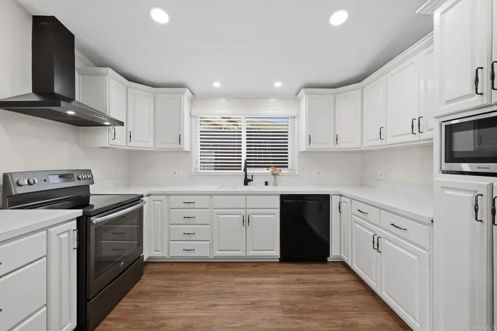 https://cdn.realtyfeed.com/cdn/127/306799745/7cd2b57a074c36ac3285fca85cb6bcda.webp