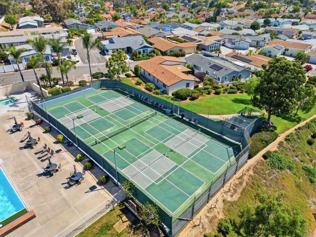 https://cdn.realtyfeed.com/cdn/127/306799745/80c4e2c2dc0f486163013f9162f476f5.webp