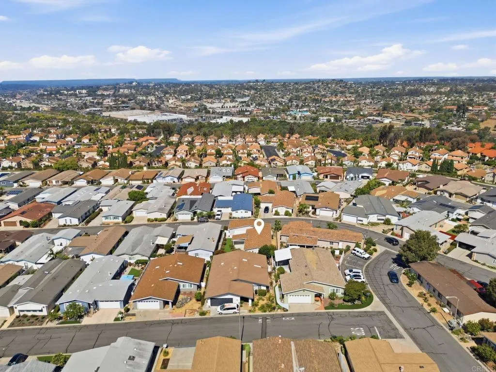 https://cdn.realtyfeed.com/cdn/127/306799745/94a2a1907ba146e85c7f0eb6d9672f64.webp