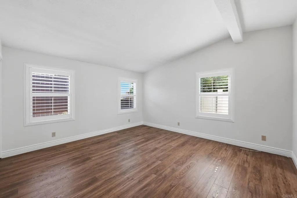 https://cdn.realtyfeed.com/cdn/127/306799745/a8d1e53c6f4c6c8ba748bedea09dd7b6.webp