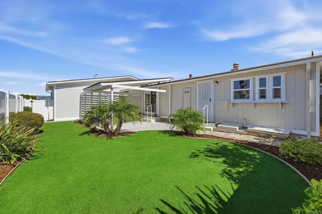 https://cdn.realtyfeed.com/cdn/127/306799745/ed3e3bbed5baf17c884c2f3bdcee5966.webp