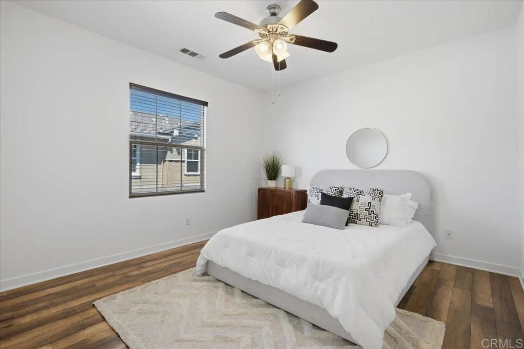 https://cdn.realtyfeed.com/cdn/127/306799902/32472f13e6a79bc98441db0d2ff3765c.webp