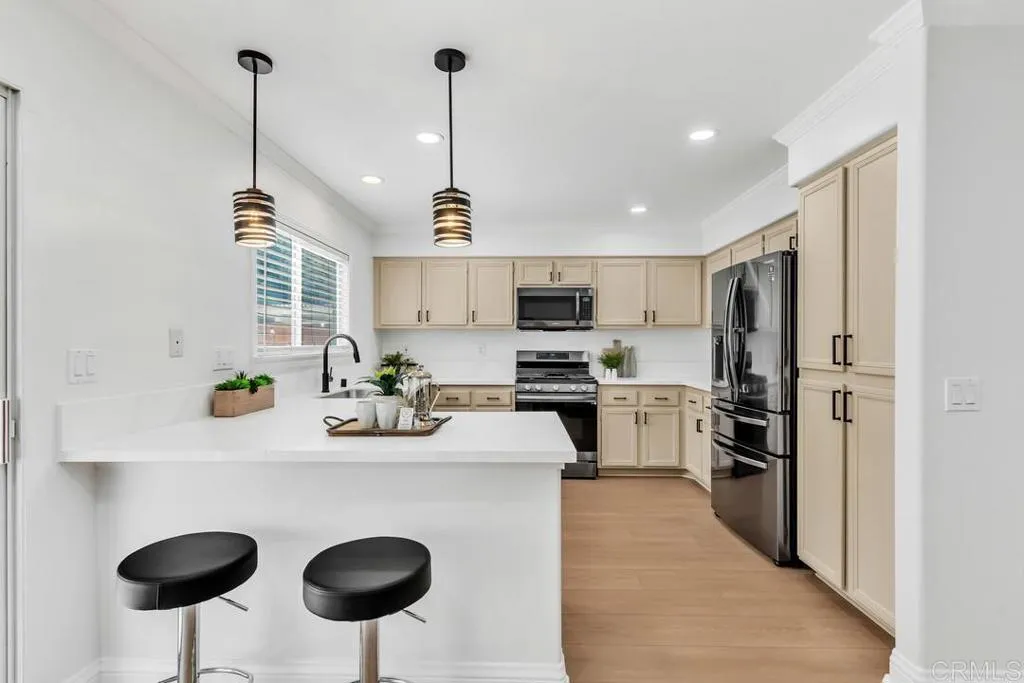https://cdn.realtyfeed.com/cdn/127/306799953/2c18f7d6fb3e7b9ec3f13609fed046ff.webp