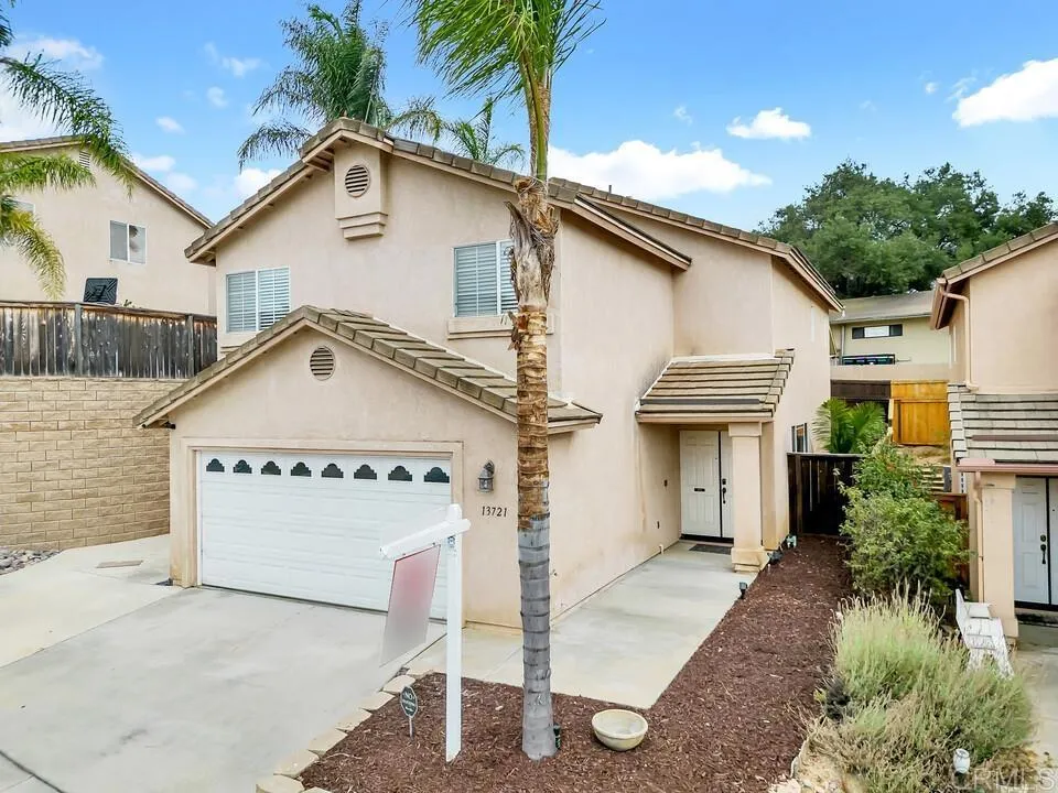 https://cdn.realtyfeed.com/cdn/127/306799953/553b17a65c8a7a51e733ebf31dfc3011.webp
