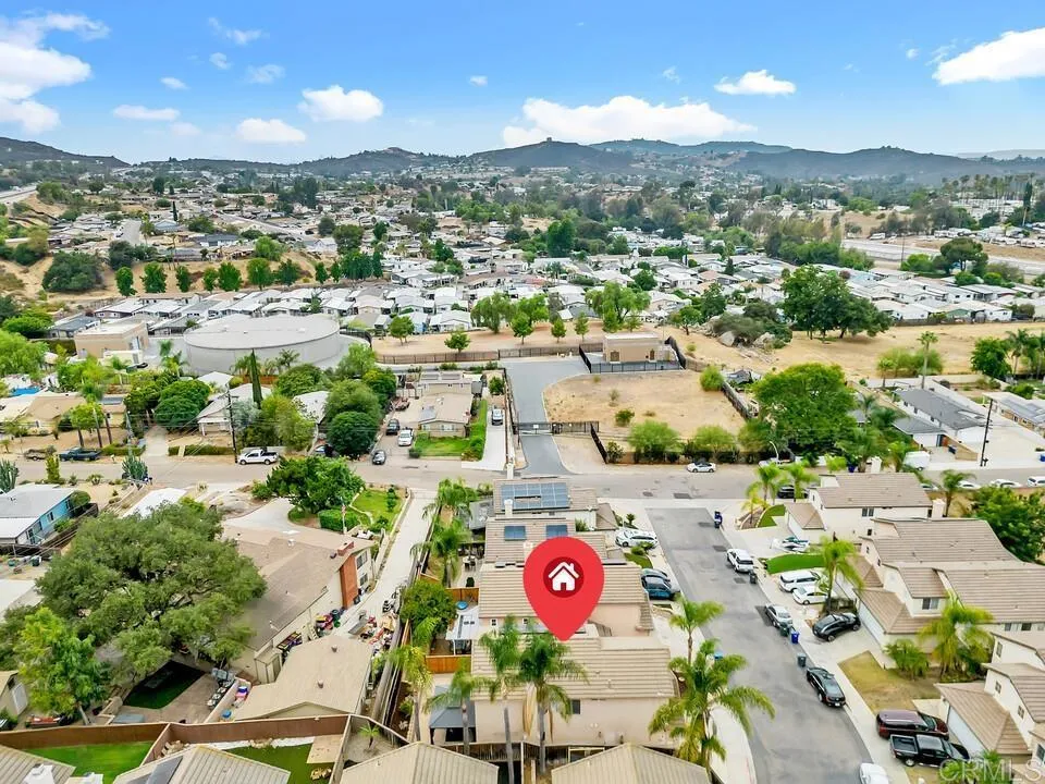 https://cdn.realtyfeed.com/cdn/127/306799953/8048aeda479ecdcf64329b09d96488dc.webp