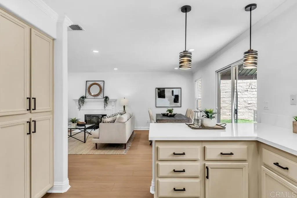 https://cdn.realtyfeed.com/cdn/127/306799953/bce7b317f47d157a99ff974be47bc84b.webp