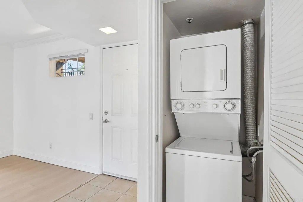 https://cdn.realtyfeed.com/cdn/127/306799954/483c0e5ef468ea33d9efc3e37cefd78b.webp
