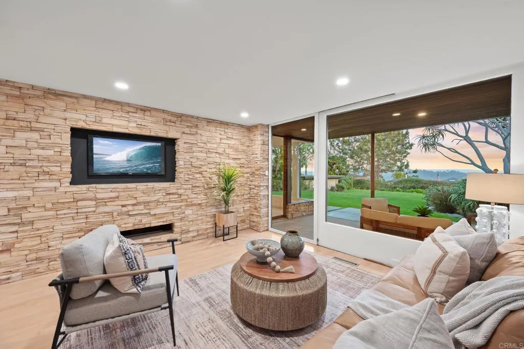 https://cdn.realtyfeed.com/cdn/127/306799974/83e0701159a600b8a4cf3ef7b2d41c4e.webp