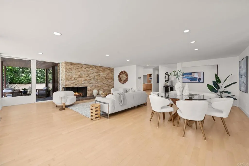 https://cdn.realtyfeed.com/cdn/127/306799974/aa3021af690e62db092cb8e7633d3b8c.webp