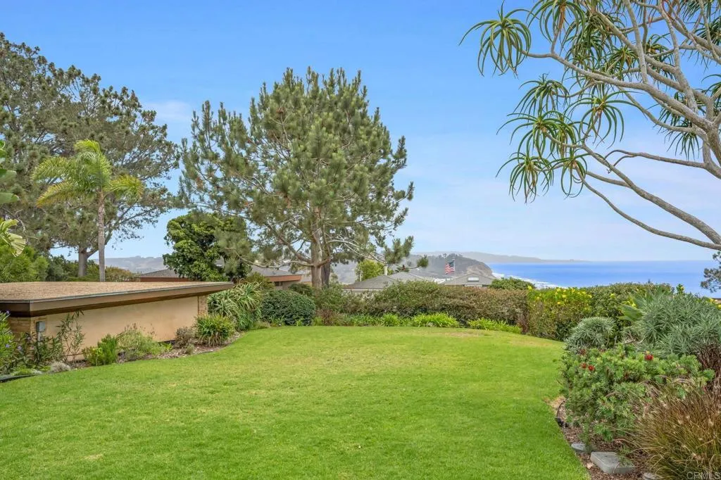 https://cdn.realtyfeed.com/cdn/127/306799974/eaf1ff6c663619a2b29845f648f60eb7.webp