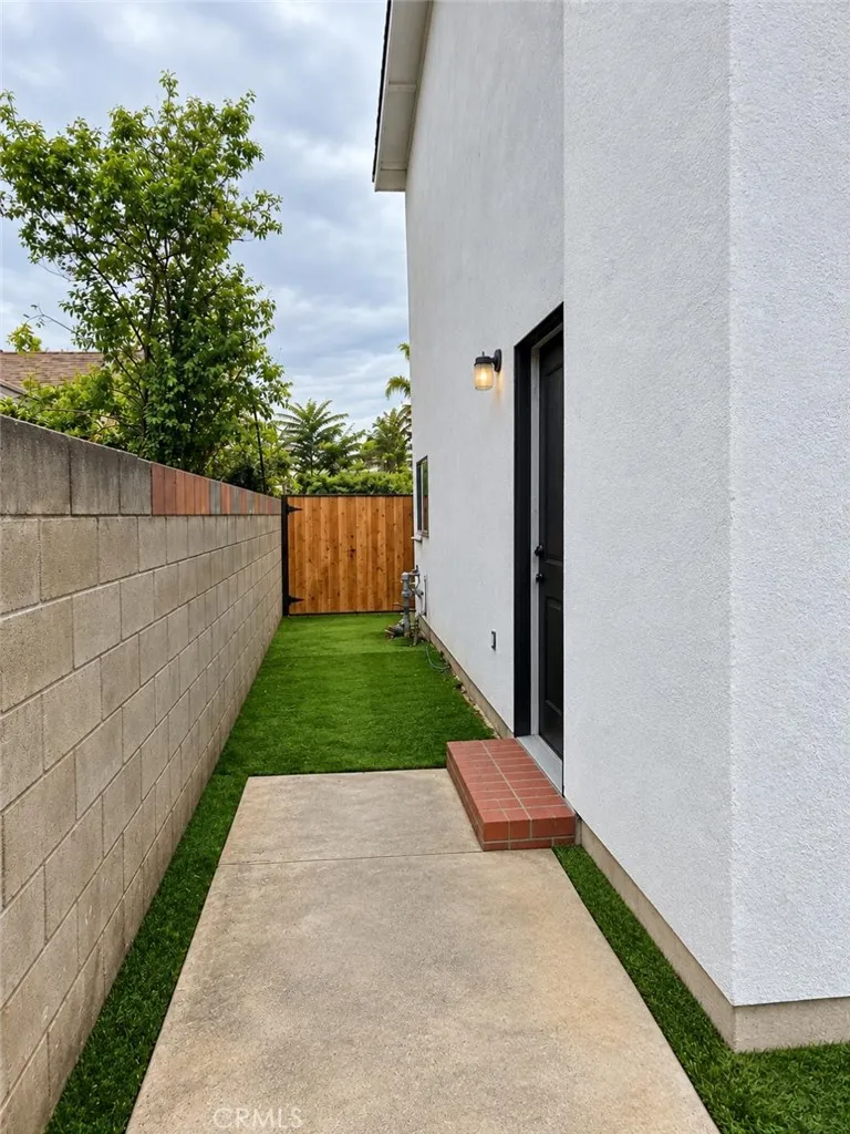 Sylmar, CA 91342