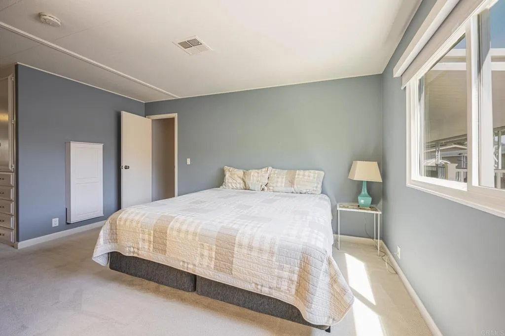 https://cdn.realtyfeed.com/cdn/127/306800013/39ff7a810d639bdfbc8fb3fffefe33cd.webp