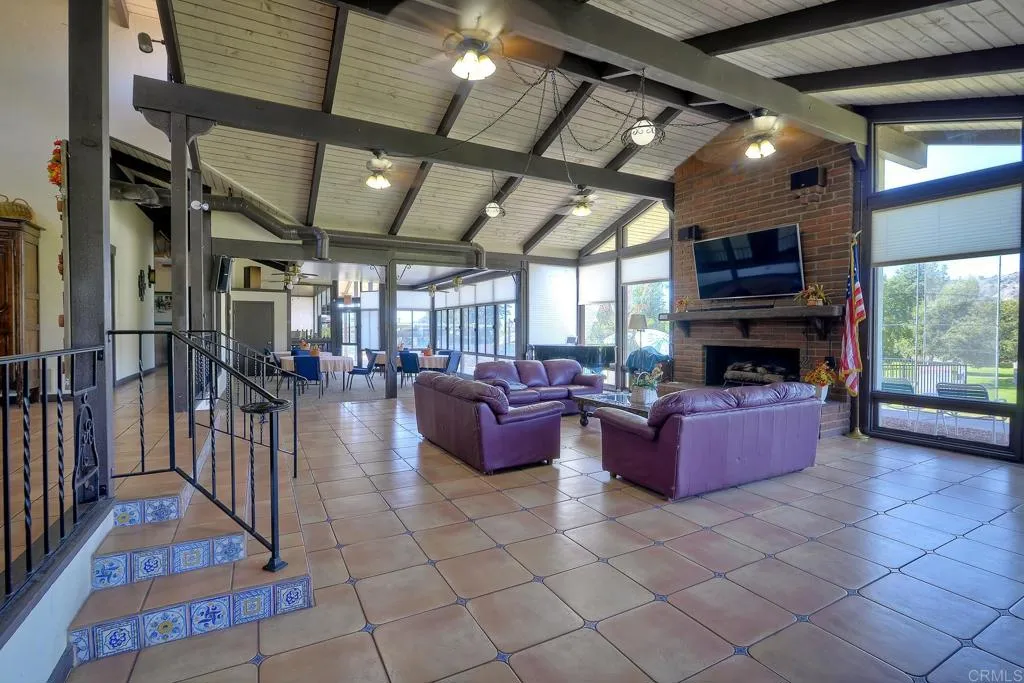 https://cdn.realtyfeed.com/cdn/127/306800013/8670226fb2494b8402db74647a580261.webp