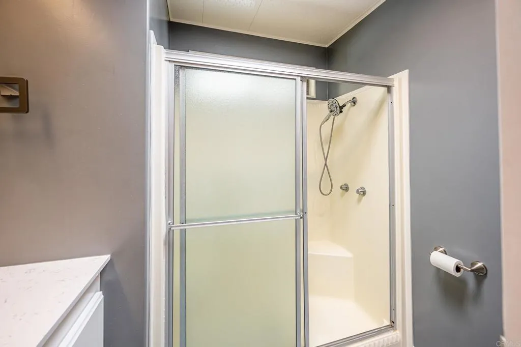 https://cdn.realtyfeed.com/cdn/127/306800013/8c2bf3ff09d41360b7d3a1a7326c2dbc.webp