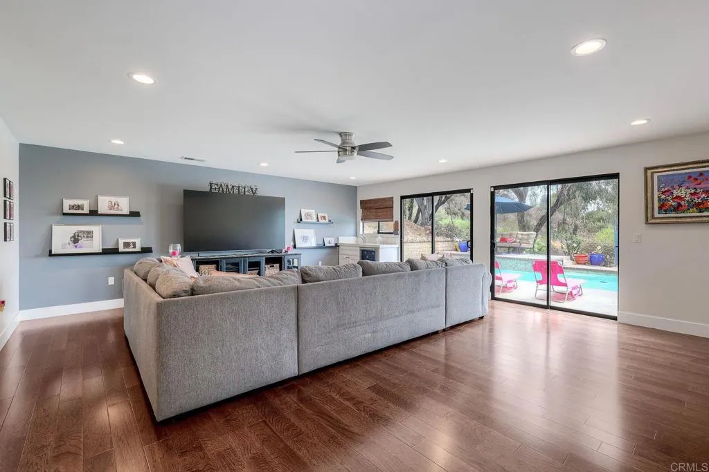 https://cdn.realtyfeed.com/cdn/127/306800025/75319d8a54a90635eb932d68899fb1f8.webp