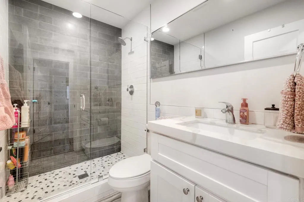 https://cdn.realtyfeed.com/cdn/127/306800025/81ab9b7117a74ce6b413f7e7c100bb77.webp