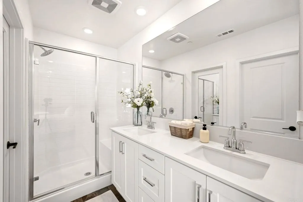 https://cdn.realtyfeed.com/cdn/127/306800042/02fc29663d8b4808a71ea8ac0e964e10.webp