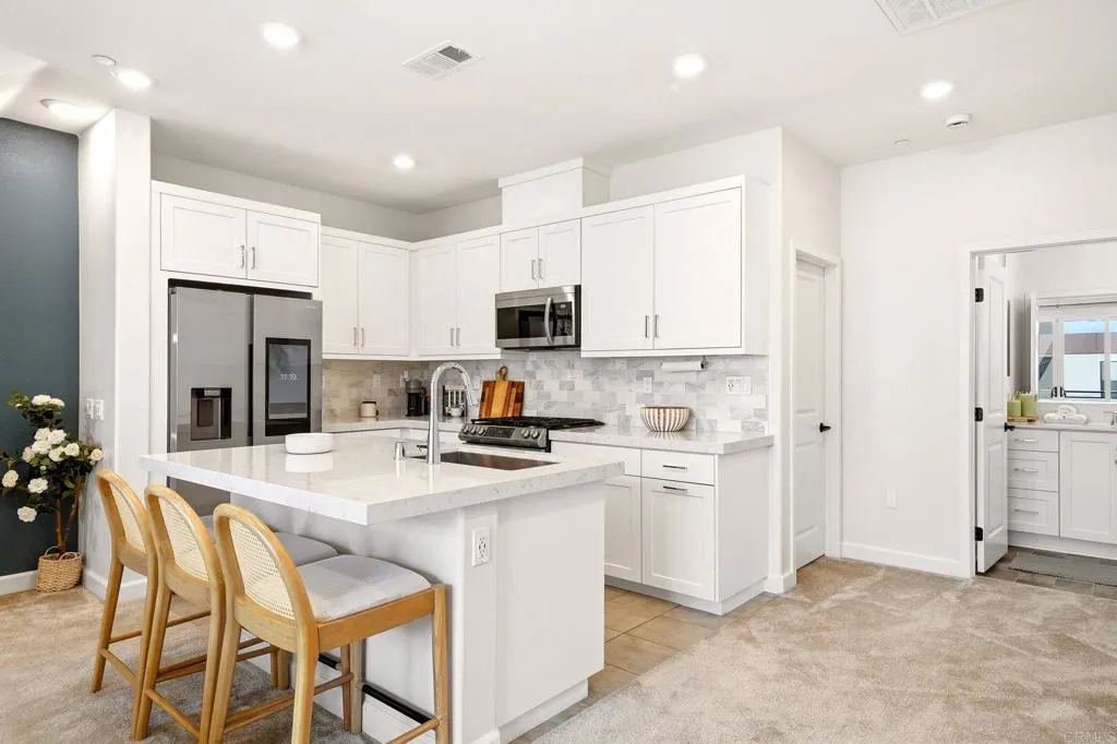https://cdn.realtyfeed.com/cdn/127/306800042/0c7131c0468b9b6b26e6c70fc1579398.webp
