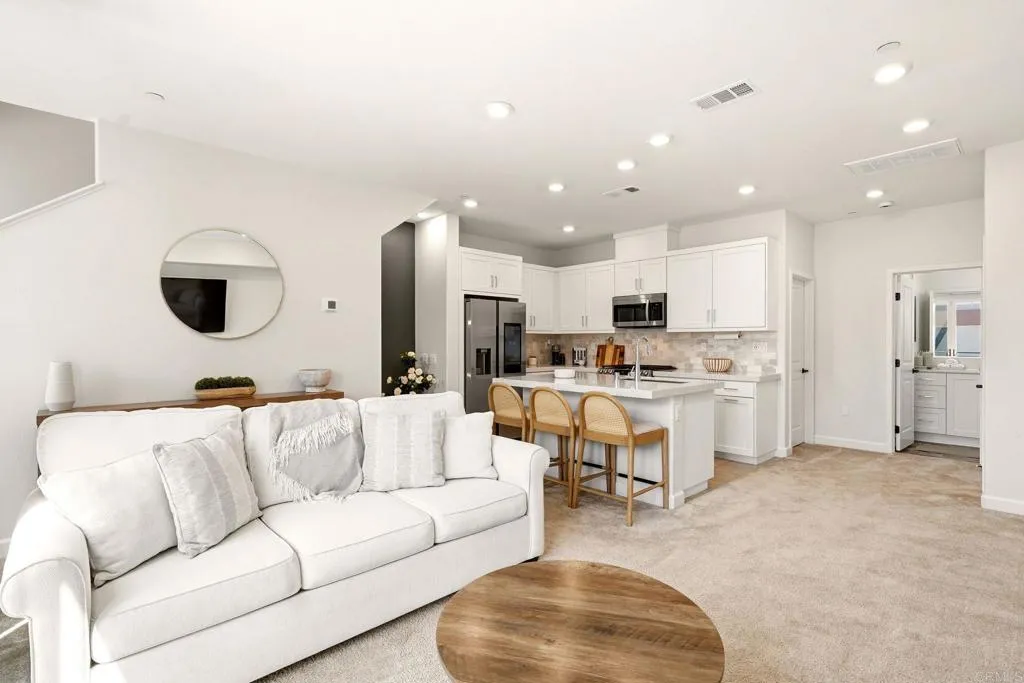 https://cdn.realtyfeed.com/cdn/127/306800042/4037b38732ee22ee0fdf4df7f7316363.webp