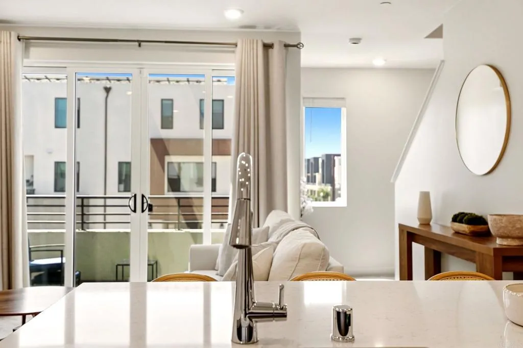 https://cdn.realtyfeed.com/cdn/127/306800042/bcbc63ae6661cc3120db9eb9284df94a.webp