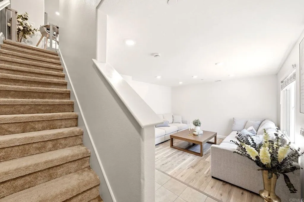 https://cdn.realtyfeed.com/cdn/127/306800042/f213b2747d68813ad34afc036ed571e3.webp