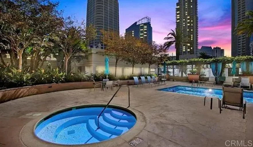 https://cdn.realtyfeed.com/cdn/127/306800115/b323c5feb13bb65c94295ca870f1a963.webp