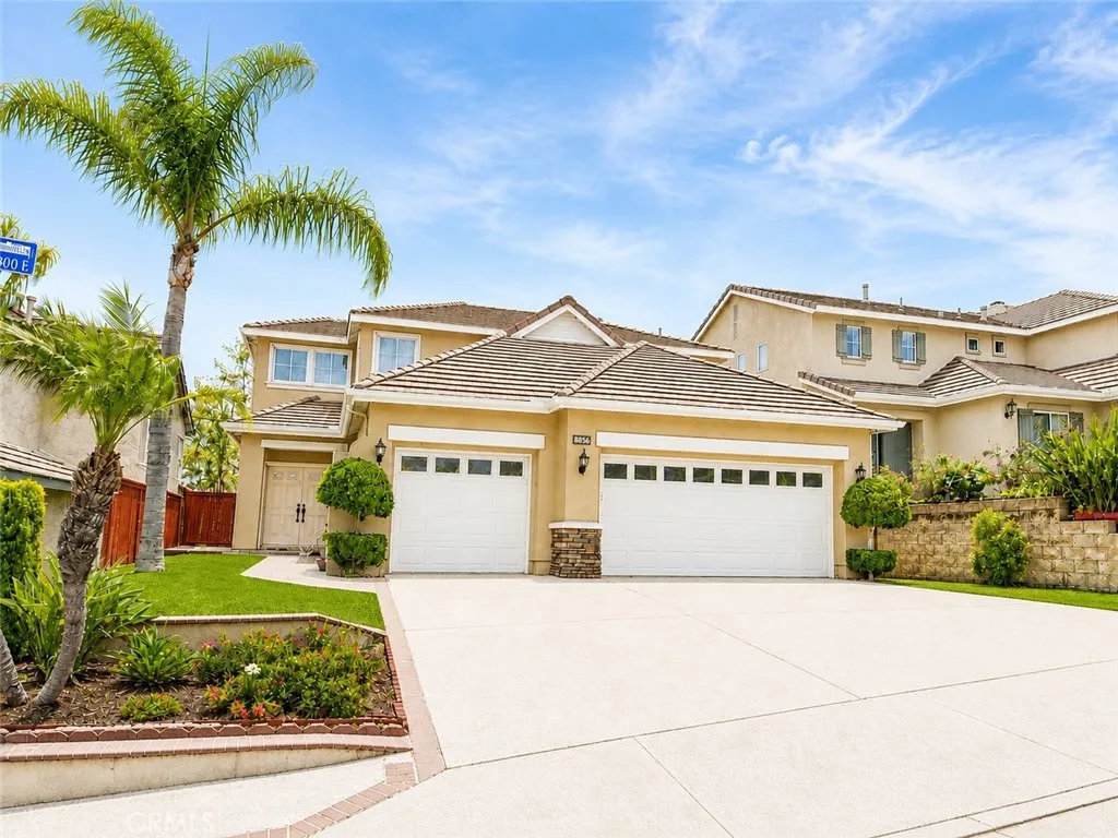 8856 E Crestview Lane