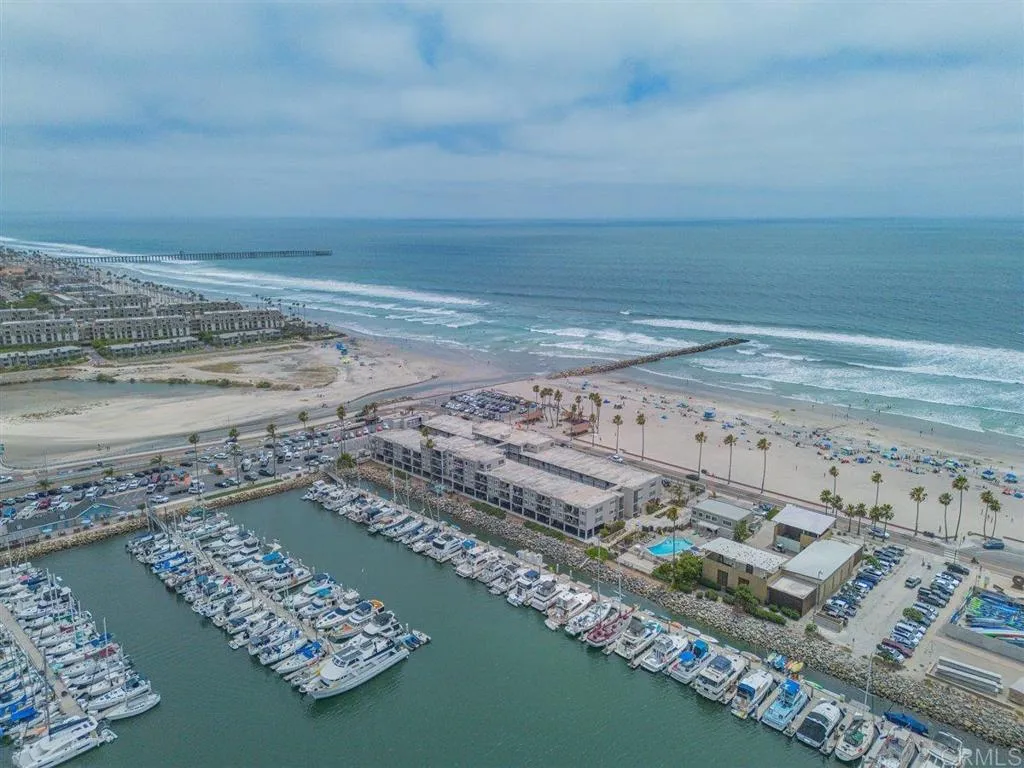 https://cdn.realtyfeed.com/cdn/127/306800210/444b7fbea51899cd19100a5f3753d5f2.webp