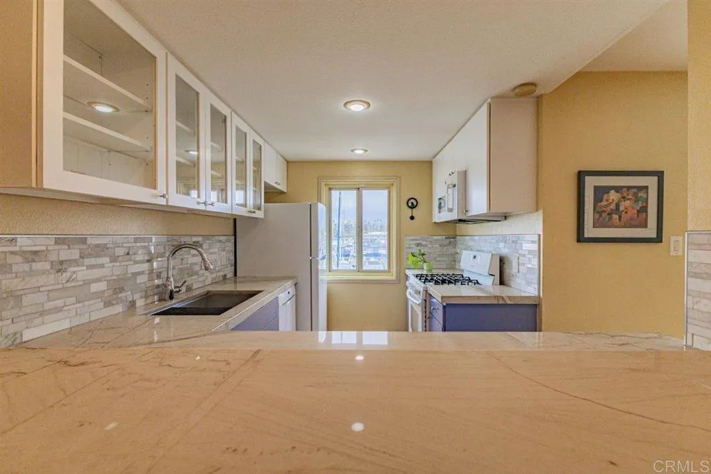 https://cdn.realtyfeed.com/cdn/127/306800210/4e9ad6b460bff6bffcfddbf203eb8fe1.webp