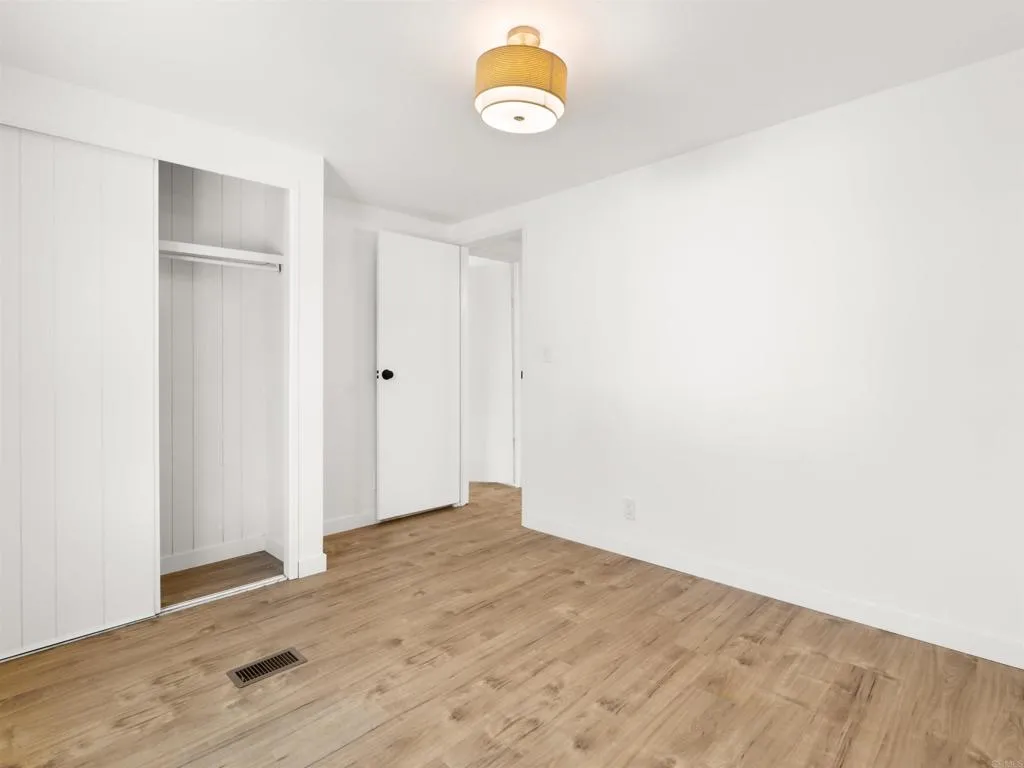 https://cdn.realtyfeed.com/cdn/127/306800351/4fb02f678ee8b866a429d16d14e3dd04.webp