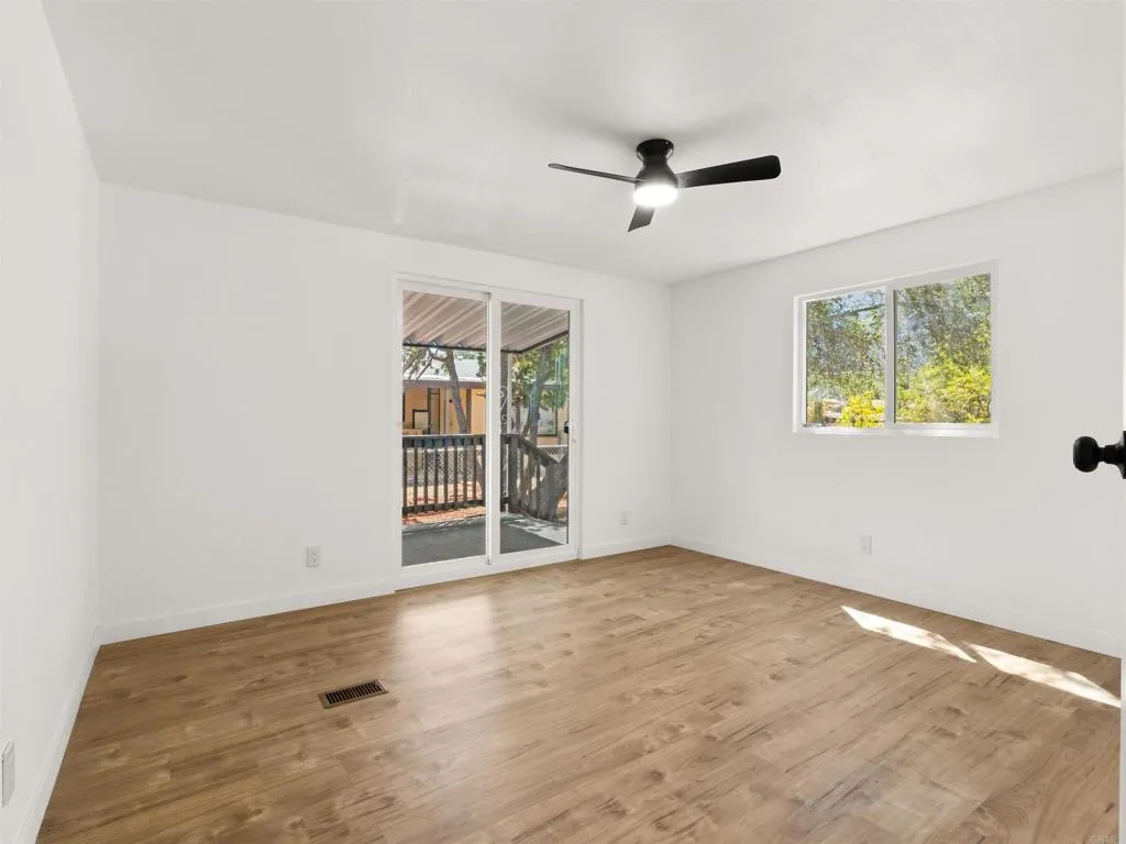 https://cdn.realtyfeed.com/cdn/127/306800351/b81134d21529ba4db11cb01a0c8abbae.webp