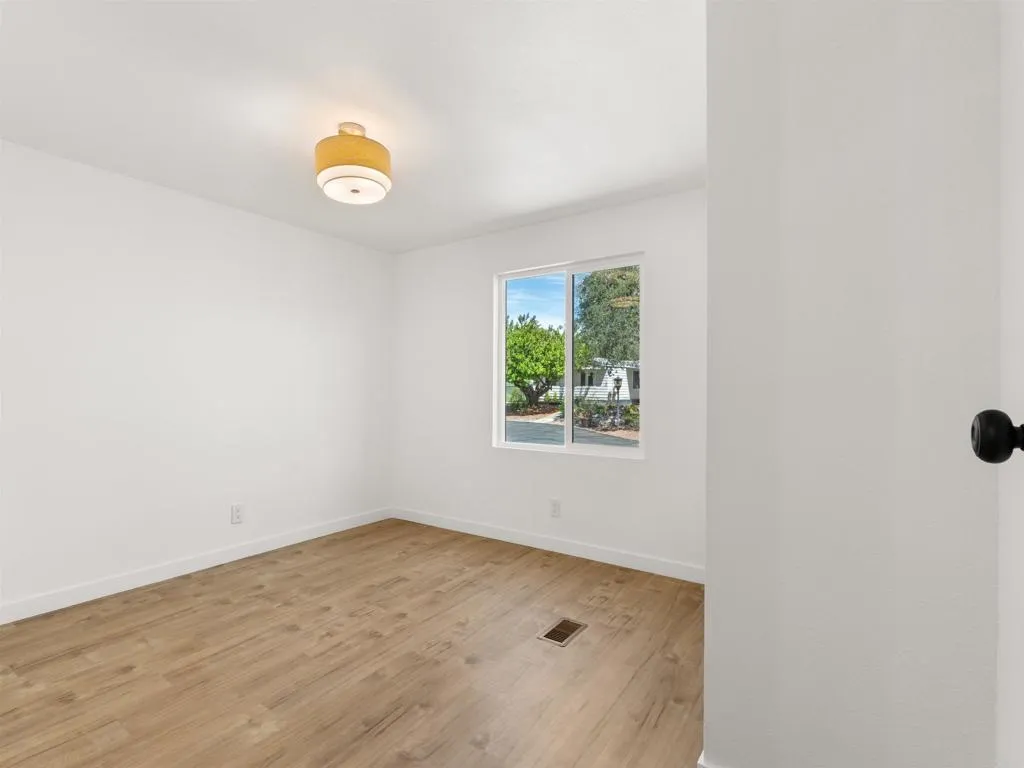 https://cdn.realtyfeed.com/cdn/127/306800351/c0db6bbf61fa68e44cfa17e241977efa.webp