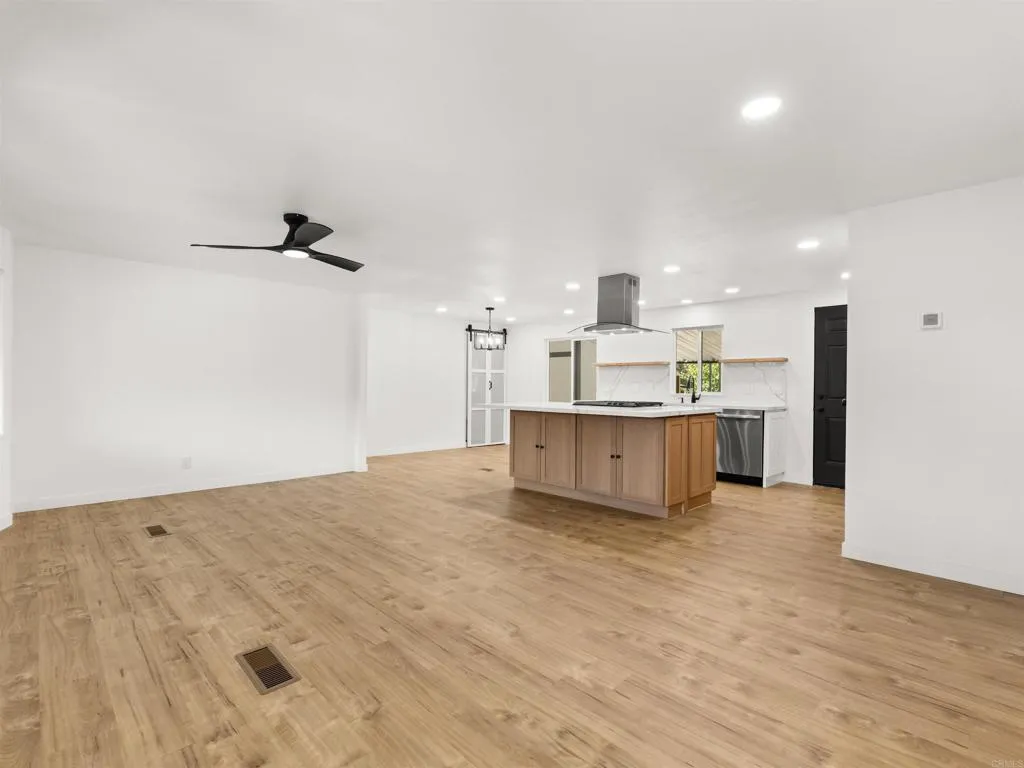 18218 Paradise Mtn Rd Unit 14, Valley Center, CA 92082 - Photo 5 of 49, Valley Center, CA