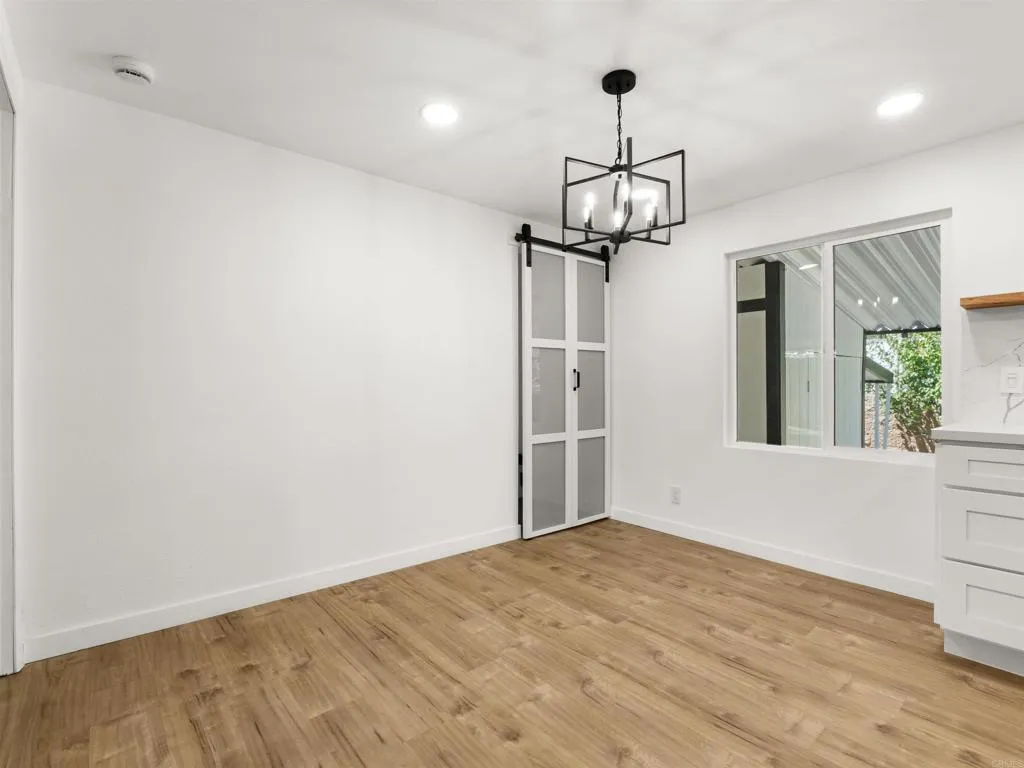 https://cdn.realtyfeed.com/cdn/127/306800351/cedc020454fcf914cf4d88b303ebdbcf.webp