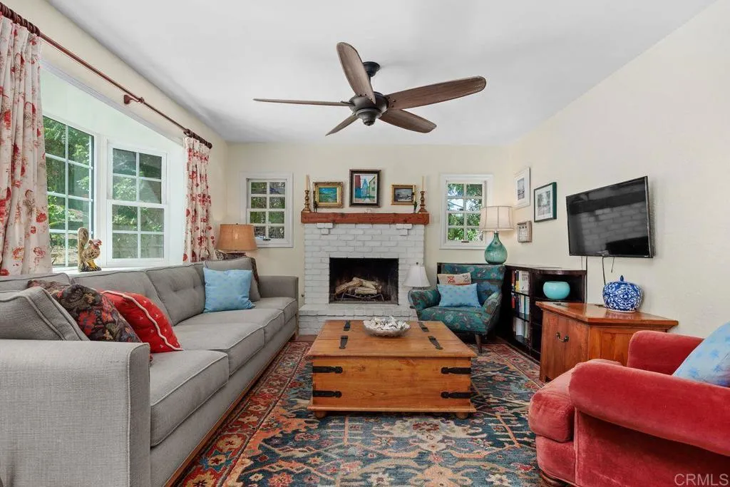 https://cdn.realtyfeed.com/cdn/127/306800355/021d1fcdc26faedbde9ef3906780fae1.webp