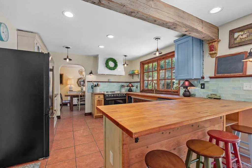 https://cdn.realtyfeed.com/cdn/127/306800355/63bc5374abf12d8a3c146c6572d97666.webp
