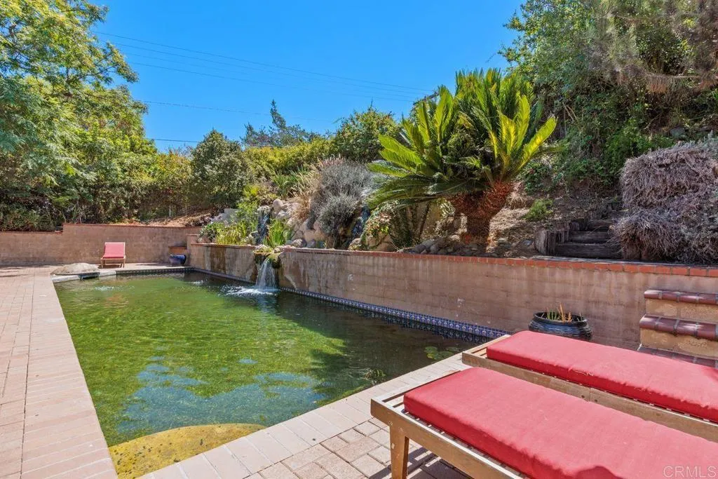 https://cdn.realtyfeed.com/cdn/127/306800355/702965e4b4c52421cbfe719c3665d588.webp